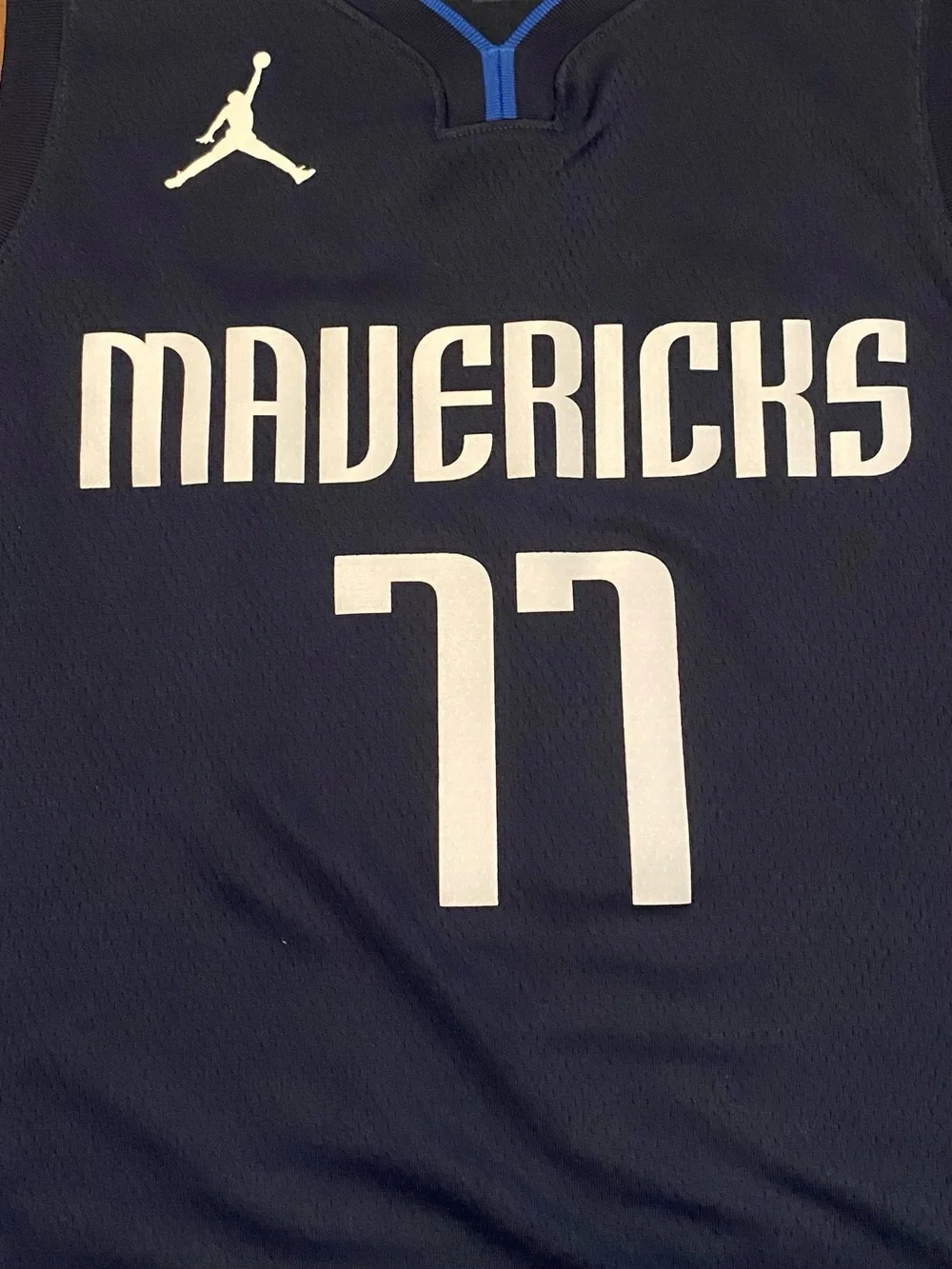 Jordan Dallas Mavericks Luka Dončić #77 Statement Swingman Jersey XXL/56